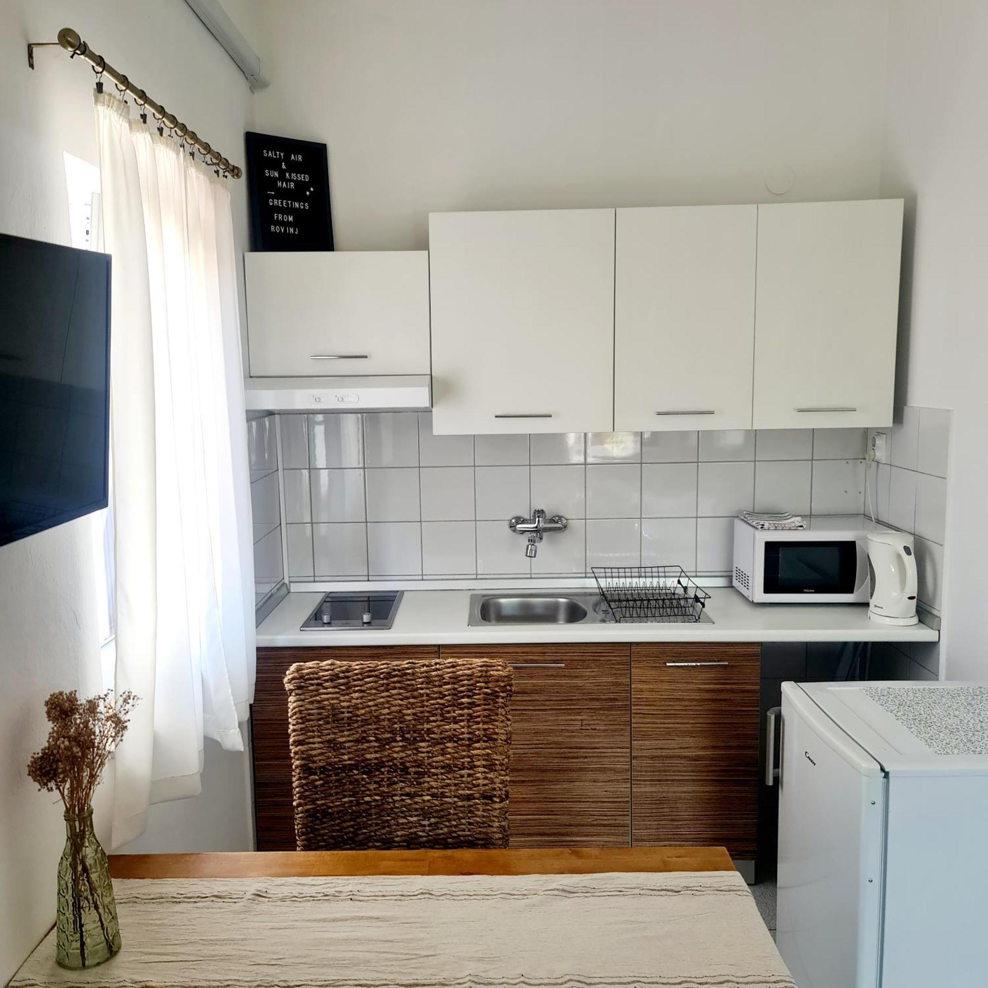 Apartments Ada โรวีน ภายนอก รูปภาพ