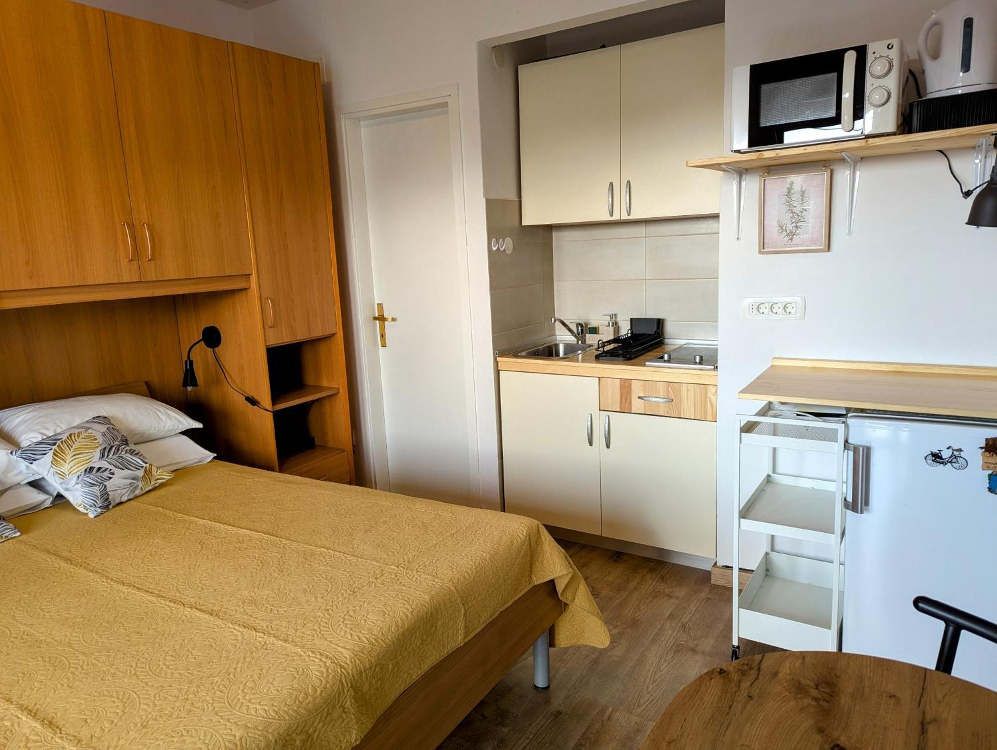 Apartments Ada โรวีน ห้อง รูปภาพ